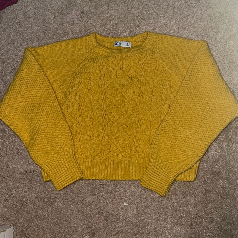 Hollister Crop Sweater 💋